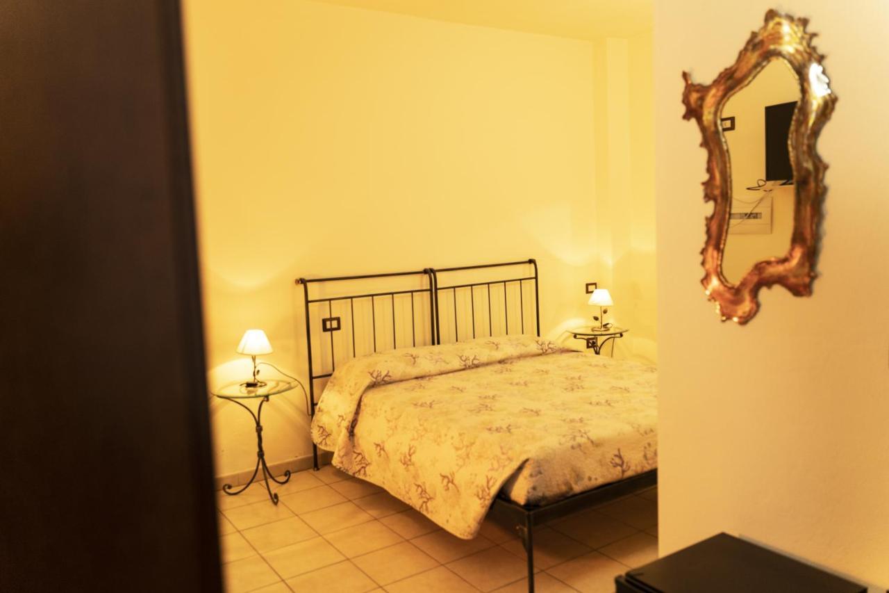 Da Sarah Hotel Muravera Bagian luar foto