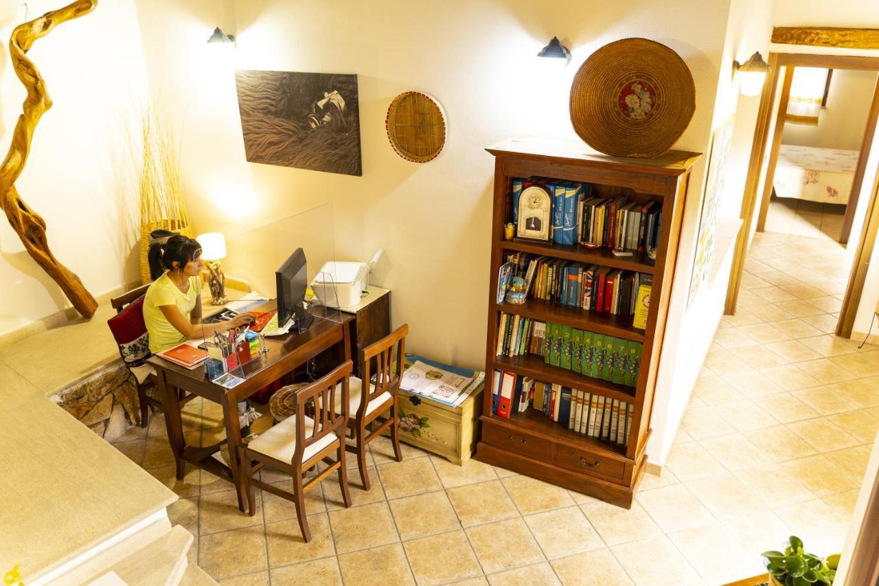 Da Sarah Hotel Muravera Bagian luar foto