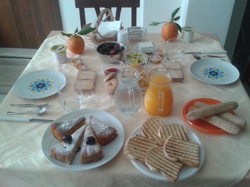 Da Sarah Hotel Muravera Bagian luar foto